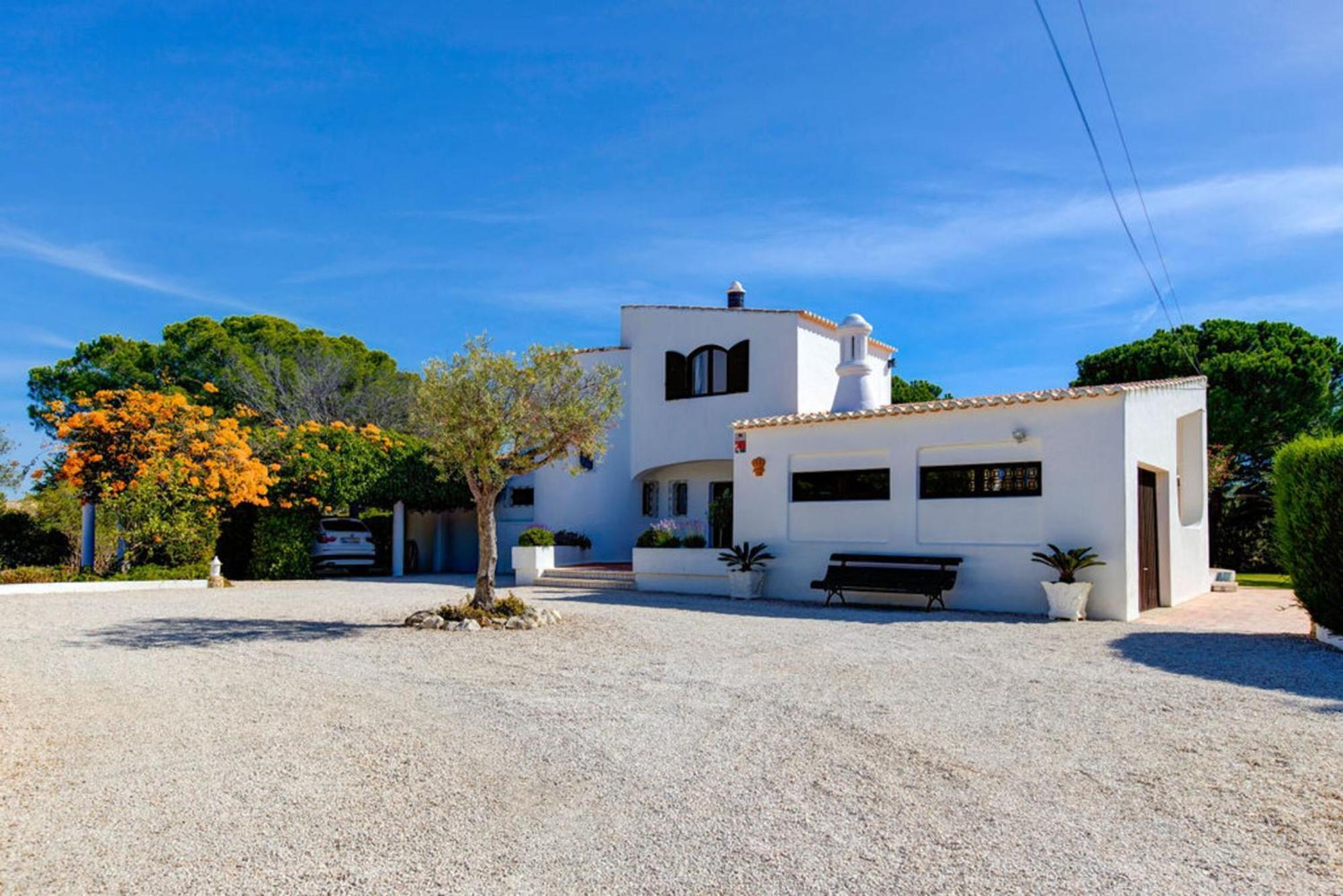 Villa Barlavento - Stunning 4-Bedroom Villa With Tennis Court 卡武埃鲁 外观 照片